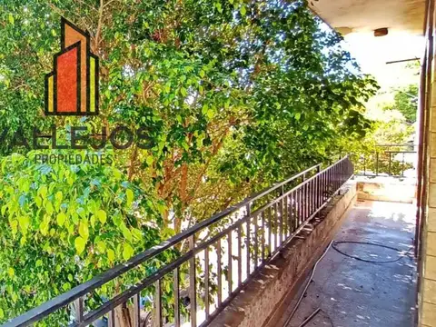 Depto Tipo Casa en Venta 60 años