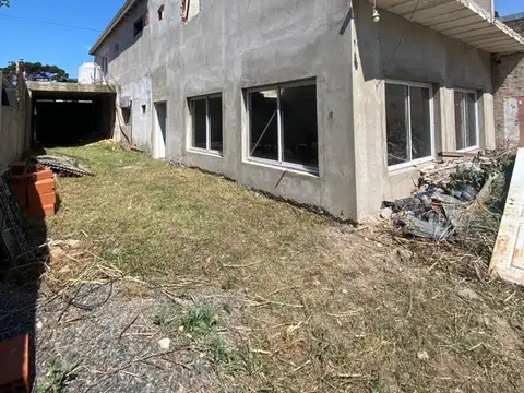 Casa en Venta en Don Torcuato, USD 180.000