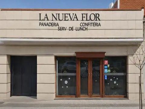 Único Local / Galpón + Depósito: Ubicado Laprida 4020. 330 m² Cub. en 1 Planta