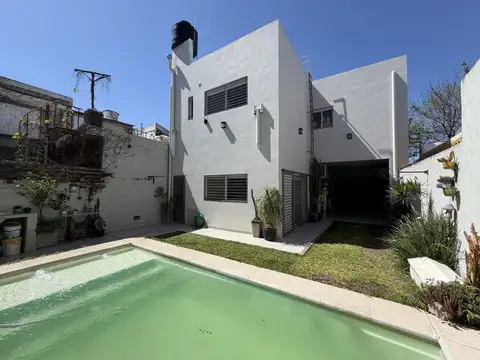 Oficina en Venta con 3 cocheras