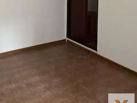 Depto Tipo Casa en Alquiler en La Plata, $ 600.000