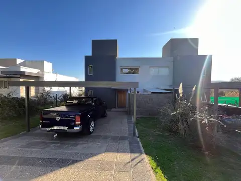 VENTA DUPLEX LA CUESTA 3 DORMITORIOS