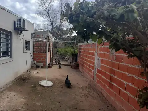 Casa en venta - 3 Dormitorios 2 Baños - 108Mts2 - San Carlos, La Plata