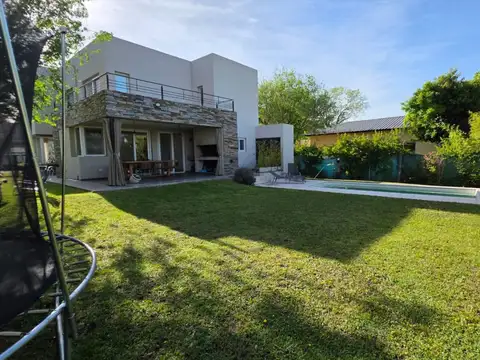 Casa en Venta de 5 dormitorios