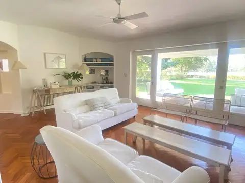 Casa 6 ambientes con 3 baños