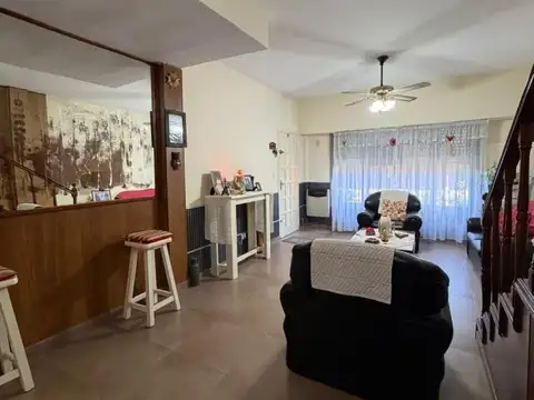 Casa 4 ambientes con 3 baños