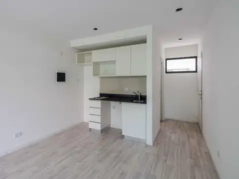 1 ambiente al frente con mucha luz en Villa Urquiza