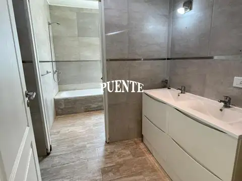 Casa 4 ambientes con 4 baños