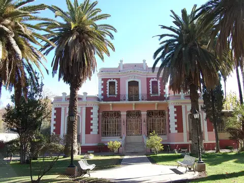 Hotel en Venta 99 años