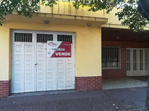 OPORTUNIDAD CASA 3 AMB + DEPTO CHICO  - COCHERA -  LOMAS