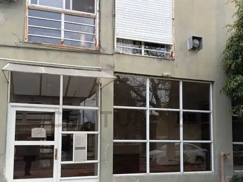 Departamento muy amplio de 3 dormitorios en zona facultades.