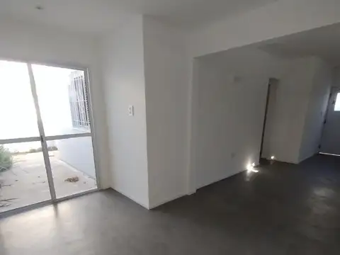 Depto Tipo Casa 3 ambientes con 1 baño