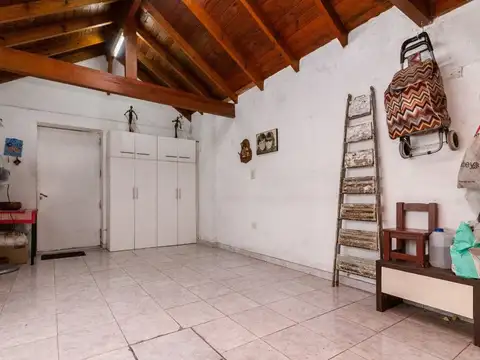 Depto Tipo Casa en Venta con 1 cocheras