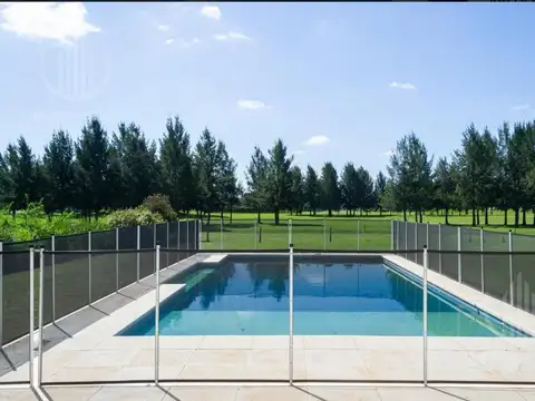 Casa 7 ambientes con 4 baños