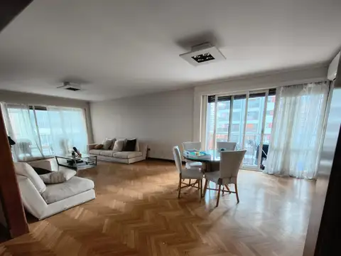 Departamento en Venta de 4 dormitorios