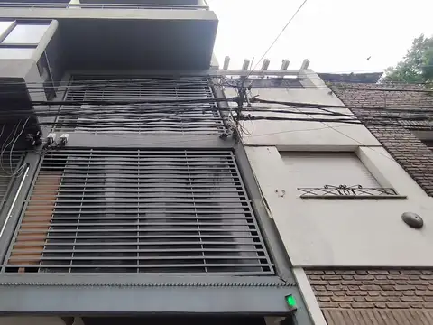 Venta cochera ingreso único e independiente - URQUIZA Y CASTELLANOS