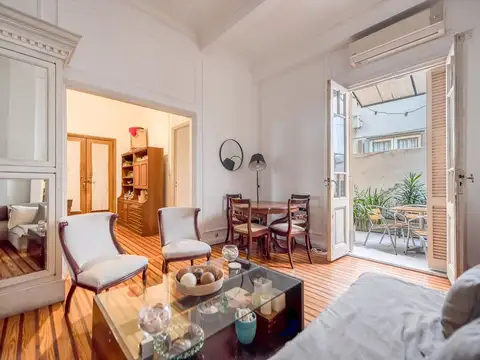 Departamento 3 amb patio Estilo Frances Recoleta