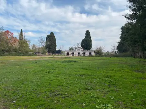 Terreno en Venta en Barrio el Cazador, USD 238.000