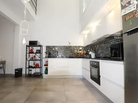Depto Tipo Casa 4 ambientes con 2 baños