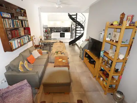 Depto Tipo Casa en Venta de 4 ambientes