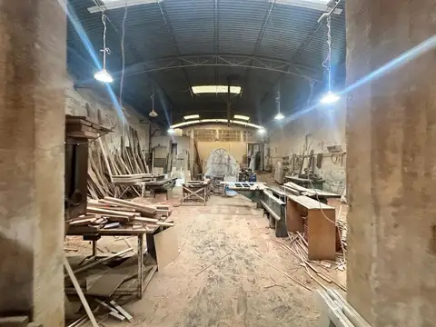 Local en Venta 49 años