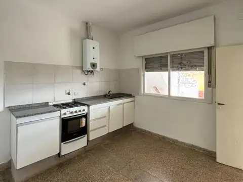 Gutierrez 686 , Piso P.A