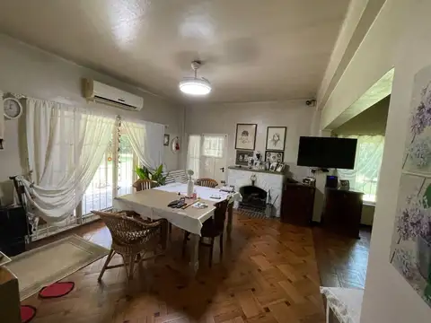Casa en Venta con 5 cocheras