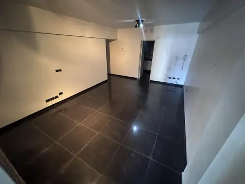 Oficina dos ambientes en San Nicolás - 100 mts de Av. Corrientes - Distrito de los 15'