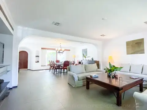 Casa en Venta en Olivos Vías/Maipú, USD 590.000