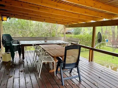 Casa 3 ambientes con 2 baños