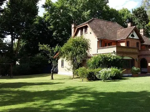 Casa en Venta de 5 dormitorios