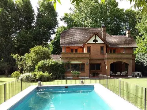 Casa en venta - Lomas Schoenstatt - San Isidro