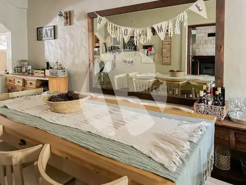 Casa 4 ambientes con 2 baños