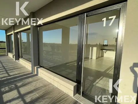 Paseo Comercial Haras del Sur Local 17