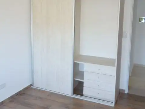 Depto Tipo Casa en Venta 4 años