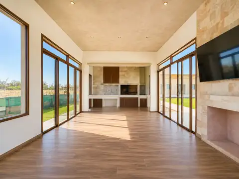 Casa en Venta en Comarcas de Luján, USD 595.000