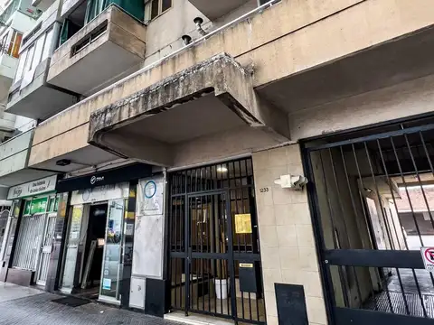 Av. Pellegrini 1200, Piso 09