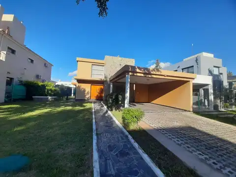 Venta casa barrio privado la joaquina