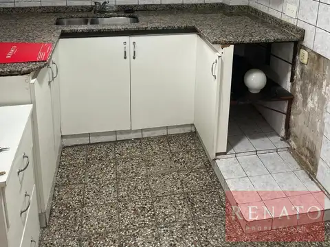Hermoso chalet 3 ambientes para actualizar con cochera y patio - Béccar - San Isidro