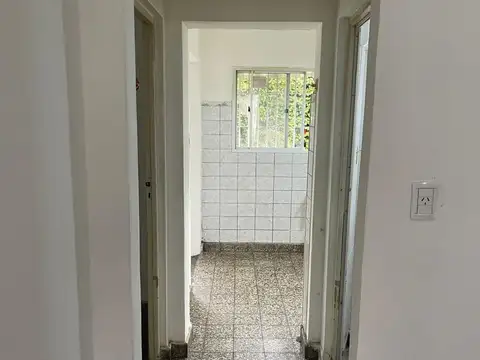 Casa 3 ambientes con 1 baño