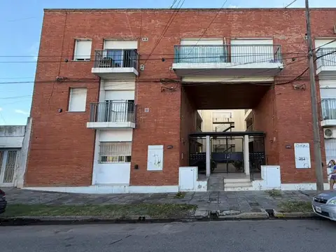 Se vende DEPTO PB zona Hospital Nuevo y Facultad