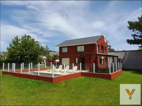 Casa 3 ambientes con 2 baños