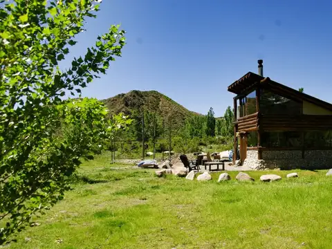 Venta de Cabaña con amplio terreno en Tunuyan 