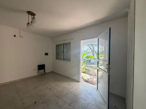 Casa 3 ambientes con 1 baño