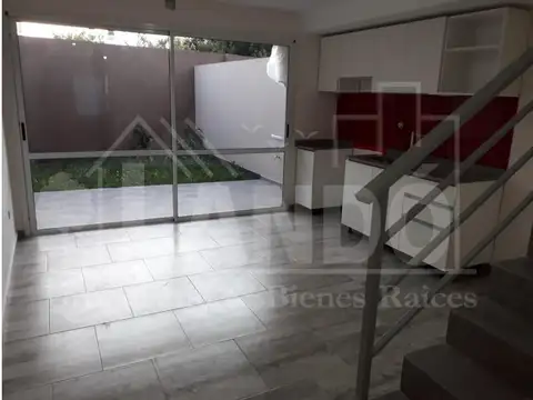 Depto Tipo Casa en Venta en Ramos Mejia, USD 150.000
