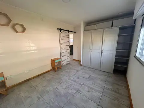 Casa de 3 Ambientes con entrada de Auto en Alquiler