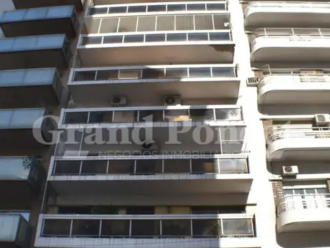 Departamento 4 Ambientes con Dependencias, Balcón Terraza y Cochera