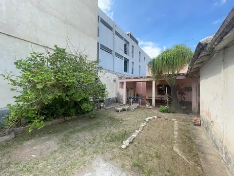 SE ALQUILA CASA 6 AMBIENTES