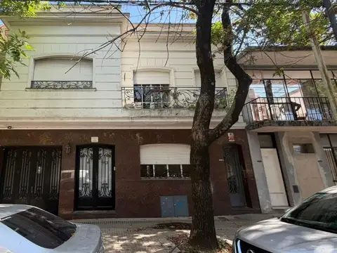 Venta de Casa de 5 Dormitorios, La Plata
