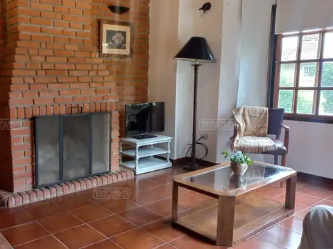 Casa en Venta con 1 cochera
